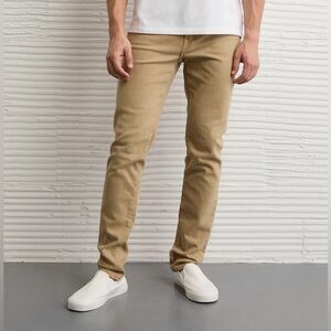 American Eagle AirFlex+ Men’s Skinny Jean in color Sand 30x32